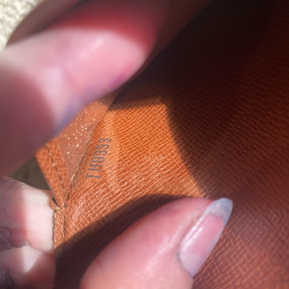 Louis Vuitton Classic monogram canvas International wallet on chain - Picture 9 of 11